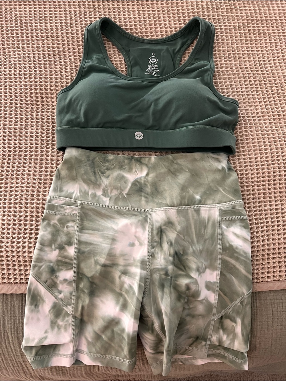 Senita Sports bra & Shorts Set